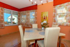 Fotografia z galérie ubytovania Apartment in Dramalj 41531 v Dramalji