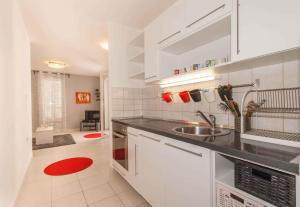 Zdjęcie z galerii obiektu Apartment in Baska/Insel Krk 12309 w Bašce