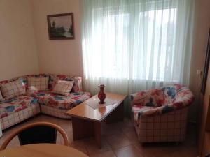 Posedenie v ubytovaní Holiday home in Balatonfenyves 38430