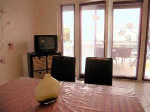 TV a/nebo společenská místnost v ubytování Holiday home in Fonyod - Balaton 38001