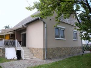 Afbeelding uit fotogalerij van Holiday home in Fonyod/Balaton 38001 in Fonyód