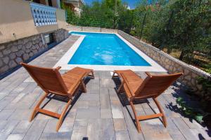 Bazén v ubytovaní Apartments in Silo - Insel Krk 13482 alebo v jeho blízkosti