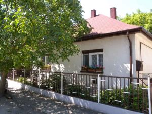 The building in which the holiday home is located