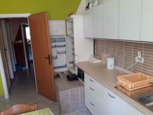 Kuchyň nebo kuchyňský kout v ubytování Apartment in Porec - Istrien 33166