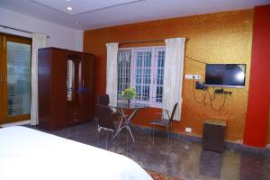 TV a/nebo společenská místnost v ubytování Celestial Resorts + 37 fotografií