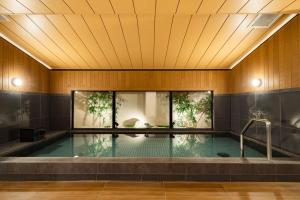 Bazén v ubytování Hotel Shuranza Chiba nebo v jeho okolí