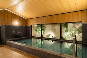Bazén v ubytování Hotel Shuranza Chiba nebo v jeho okolí