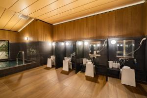 Bazén v ubytování Hotel Shuranza Chiba nebo v jeho okolí