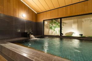 Bazén v ubytování Hotel Shuranza Chiba nebo v jeho okolí