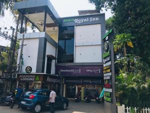 Galeriebild der Unterkunft Hotel Royal Inn Mangalore - Opp SDM Law College MG Road in Mangaluru