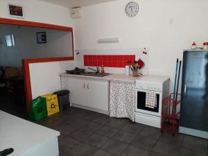Kuchyň nebo kuchyňský kout v ubytování Gîte de Kerezenn + 1 fotografie