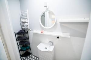 Kúpeľňa v ubytovaní Hey Stay Apartment with private garden
