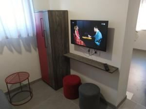 TV a/nebo společenská místnost v ubytování Apartman RUBY