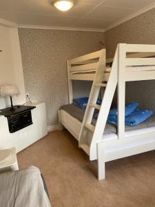 Säng eller sängar i ett rum på STF Hostel Mariestad