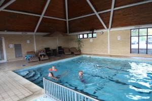 Bazén v ubytování Links Country Park Hotel nebo v jeho okolí