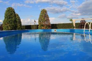 Bazén v ubytovaní Holiday home in Montecarlo Lucca 23964 alebo v jeho blízkosti