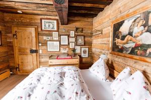 Łóżko lub łóżka w pokoju w obiekcie Holiday Homes in Rennweg am Katschberg 47