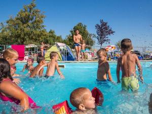 Fotografia z galérie ubytovania Holiday home Vonyarcvashegy/Balaton 31295 v destinácii Vonyarcvashegy