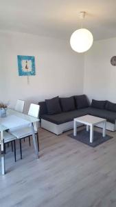 Galeriebild der Unterkunft Apartments in Jadranovo 33518 in Jadranovo + 9 Fotos