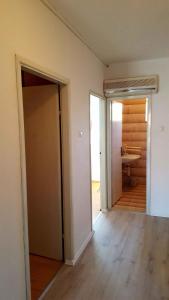 Galeriebild der Unterkunft Apartments in Jadranovo 33518 in Jadranovo