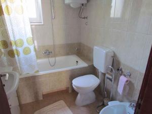 Fotografia z galérie ubytovania Apartment in Selce 5869 v destinácii Selce