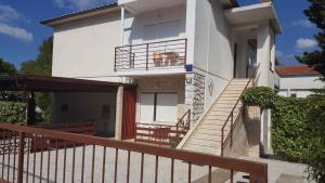 Fotografia z galérie ubytovania Apartment in Selce 5869 v destinácii Selce