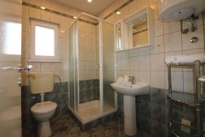 Koupelna v ubytování Holiday Homes in Porec - Istrien 10234