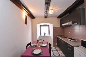 Fotografia z galérie ubytovania Studio in Rijeka 34867 v destinácii Rijeka
