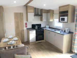 Gallery image of Cedar Deluxe Holiday Home in Chapel Saint Leonards
