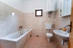 Galeriebild der Unterkunft Holiday home in Starigrad-Paklenica 35636 in Starigrad-Paklenica
