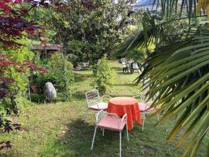 Vonkajšia záhrada v ubytovaní Apartments in Tremosine - Gardasee 33428