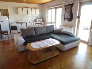 Fotografie z fotogalerie ubytování Apartments in Crikvenica 26734 v destinaci Crikvenica