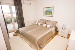 Posteľ alebo postele v izbe v ubytovaní Apartment in Seget Donji 7430 + 15 fotografií