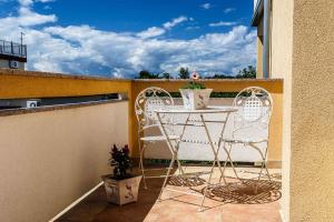 Balkón nebo terasa v ubytování Apartments in Malinska - Insel Krk 13213