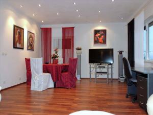 Fotografia z galérie ubytovania Apartments in Icici 15695 v destinácii Ičići