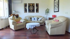 Fotografia z galérie ubytovania Apartments in Icici 15695 v destinácii Ičići