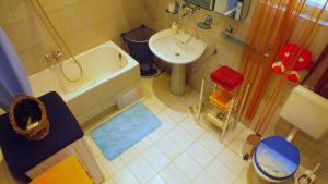 Fotografia z galérie ubytovania Apartments in Icici 15695 v destinácii Ičići