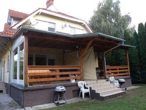 Fotografia z galérie ubytovania Ferienhaus in Siófok 3 v destinácii Balatonszabadi Fürdőtelep