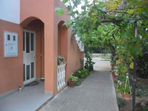 Zdjęcie z galerii obiektu Apartments in Zaton/Zadar 17884 w mieście Zaton