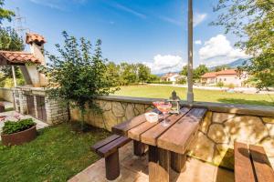 Fotografie z fotogalerie ubytování Apartment in Krsan 8861 v destinaci Kršan