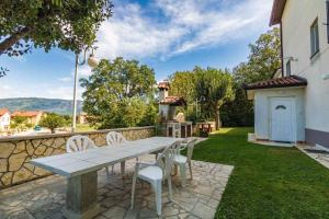 Fotografie z fotogalerie ubytování Apartment in Krsan 8861 v destinaci Kršan
