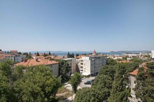 Fotografie z fotogalerie ubytování Apartment in Split/Split Riviera 7303 ve Splitu