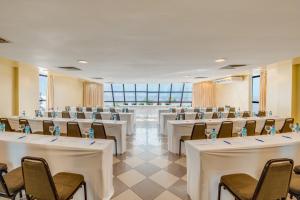 Konferenční prostory v ubytování Brisamar Hotel & SPA São Luís + 37 fotografií