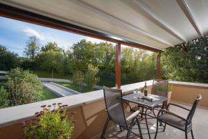 Balkón nebo terasa v ubytování Holiday home in Kapelica - Istrien 8846