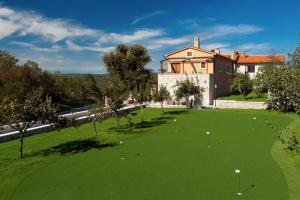 Golf v vily nebo okolí