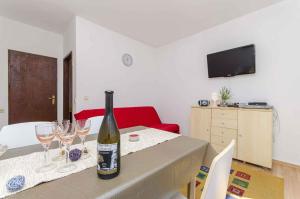 TV a/nebo společenská místnost v ubytování Apartment in Stari Grad - Insel Hvar 6321