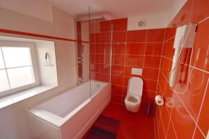 Et badeværelse på Biograd na Moru Apartment 1 + 19 billeder