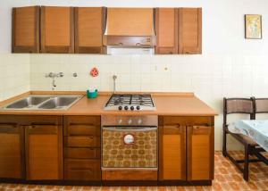 Fotografie z fotogalerie ubytování Two-Bedroom Apartment in Pula IX v destinaci Veruda