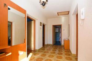 Fotografie z fotogalerie ubytování Two-Bedroom Apartment in Pula IX v destinaci Veruda
