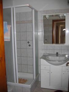 Apartment in Zalakaros/Thermalbad 20666にあるバスルーム